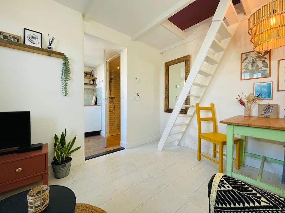 The Birdhouse, Tiny Home Close To The Beach Noordwijk Dış mekan fotoğraf